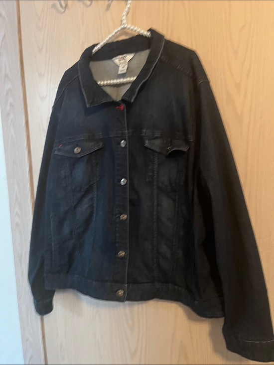 Love Ellen Degeneres Jackets & Blazers - Ellen Degeneres Black Denim Button-Front Jean Jacket